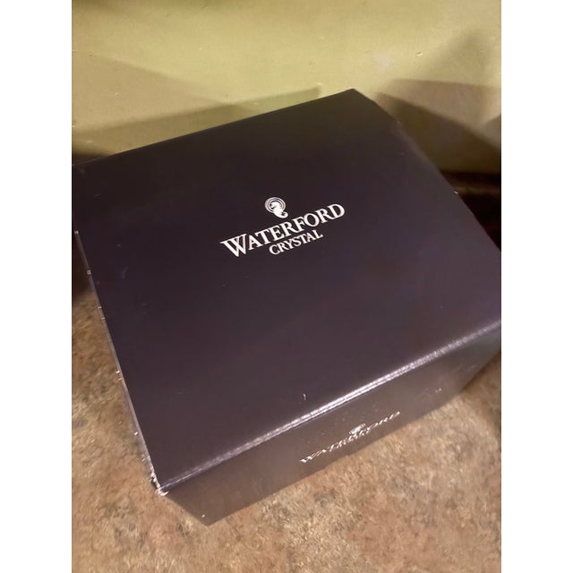 Contemporary 1990s Contemporary Waterford Crystal Connemara Marble "The Heritage of Ireland Bowl" 10in For Sale - Image 3 of 3