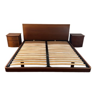 Vintage Dania Cherry Wood California King Sleigh Bed With Nightstands For Sale