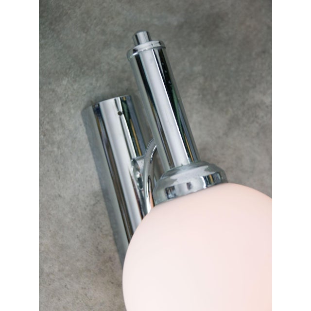 Late 20th Century Vintage Italian Chrome and Opaline Wall Lamp, 1970s For Sale - Image 5 of 8