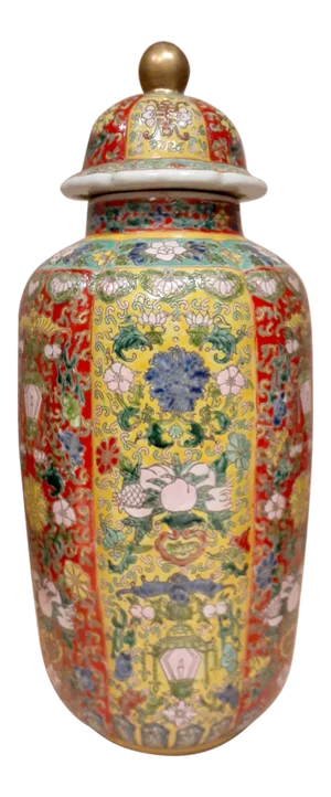 Early 20th Century Chinese Famille Rose, Jaune and Verte Tricolor 6-Lobed Lidded Temple Jar