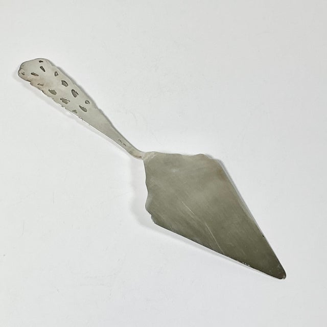 Mid-Century Italian Hollywood Regency Traditional Etched Silverplate Pie-Cake Server For Sale - Image 10 of 10