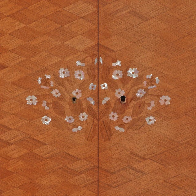 Jules Leleu A French Modernist Bar Cabinet, in the Manner of Jules Leleu, C. 1950. For Sale - Image 4 of 9