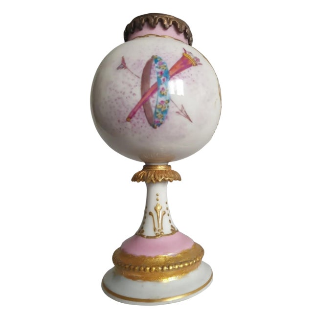 Meissen Porcelain Meissen Neorococo Porcelain Vase With Figural Decoration, Hand-Painted. For Sale - Image 4 of 9