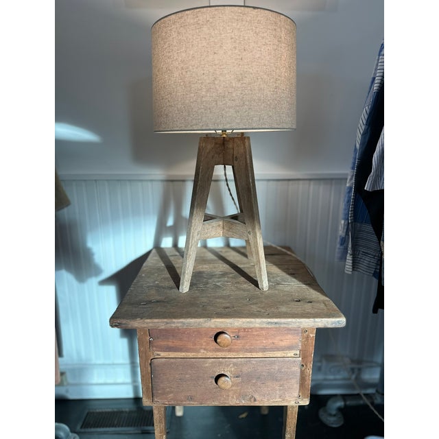 Farmhouse 1940s Pair of French Farmhouse Table Lamps in Natural Oak For Sale - Image 3 of 4