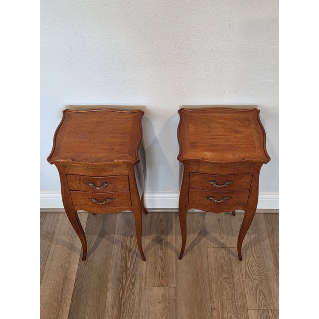 French Country Vintage French Louis XV Style Fruitwood Bombe Nightstands End Tables - A Pair For Sale - Image 3 of 18
