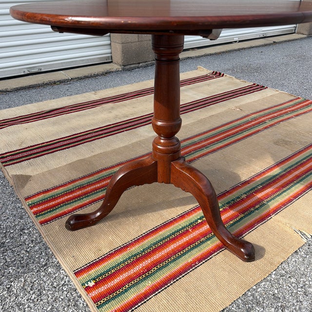 Oxblood Red Antique English Mahogany Queen Anne Tilt Top Tea Table, Circa 1800–1820s For Sale - Image 8 of 12