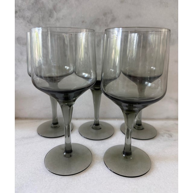 Mid-Century Modern Set of 5 Mid Century Orrefors Rhapsody Smoke Cordial Glasses For Sale - Image 3 of 8