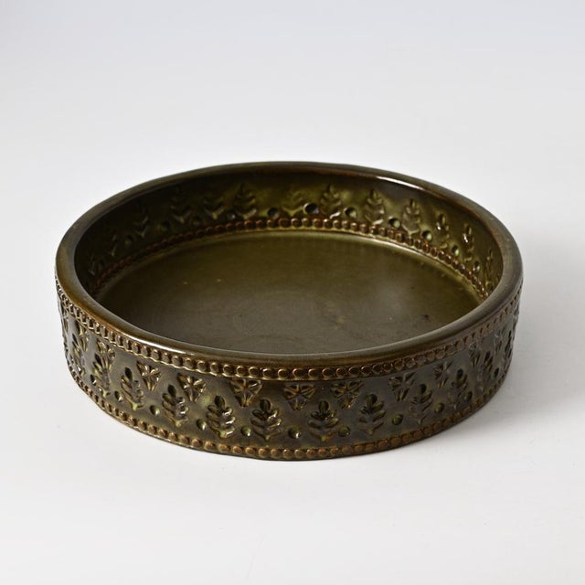 Zingo Pattern Bowl by Aldo Londi for Bitossi, 1960s, in Very Good conditions. Designed 1960 to 1969 This piece has an...