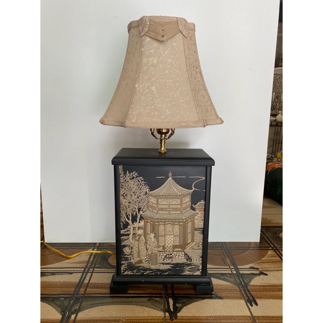 Beautiful, unique, vintage Asian lamp. Amazingly crafted. Please check out my other listings.