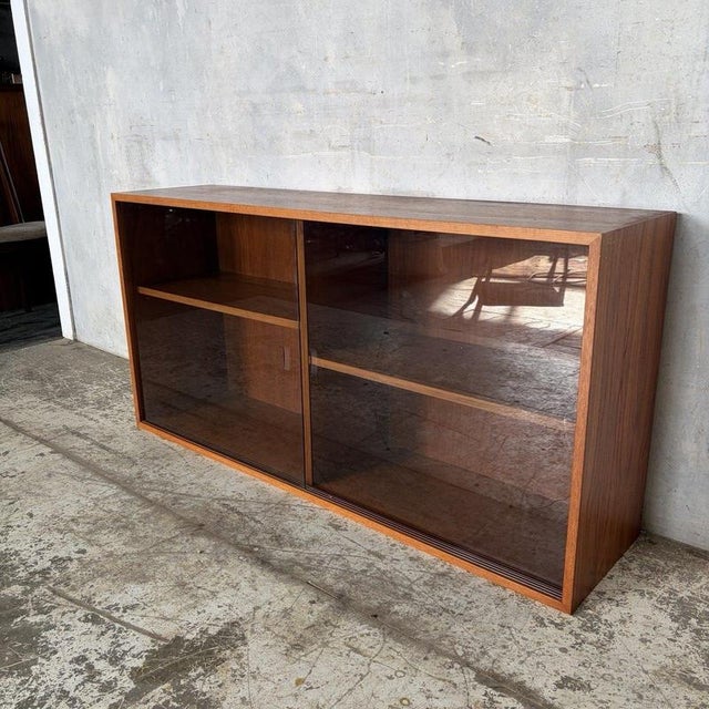 1960s Mid-Century Danish Teak Bookcase with Sliding Glass Doors, 1960s For Sale - Image 5 of 10