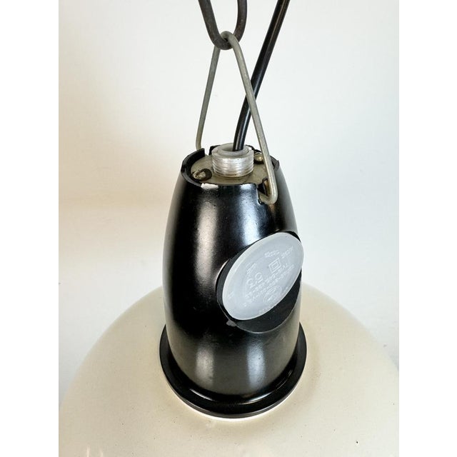 1960s Soviet Industrial White Enamel Pendant Lamp, 1960s For Sale - Image 5 of 18