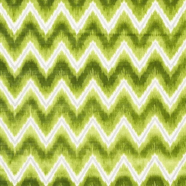 A fabulous combination of plush ombre and delicate accent stripes, this luxe chevron has a dynamic presence. Sophisticated...