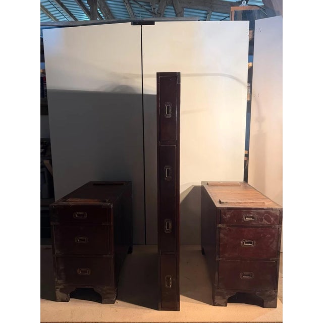 1990s Colonial Mahogany Desk with Brass Fittings, 1990s For Sale - Image 5 of 13