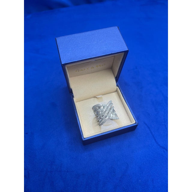 Metal Brilliant Cut Baguette Shape Diamond Pave Set Channel Set Fancy Spiral Wave Cock, Size 7.5 For Sale - Image 7 of 10