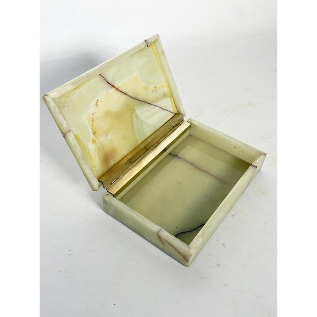 Yellow-Green Onyx Box, France, 1970 For Sale - Image 6 of 9