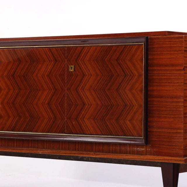 1940s A French Art Deco Style Exotic Wood Sideboard / Buffet, C. 1945. For Sale - Image 5 of 7