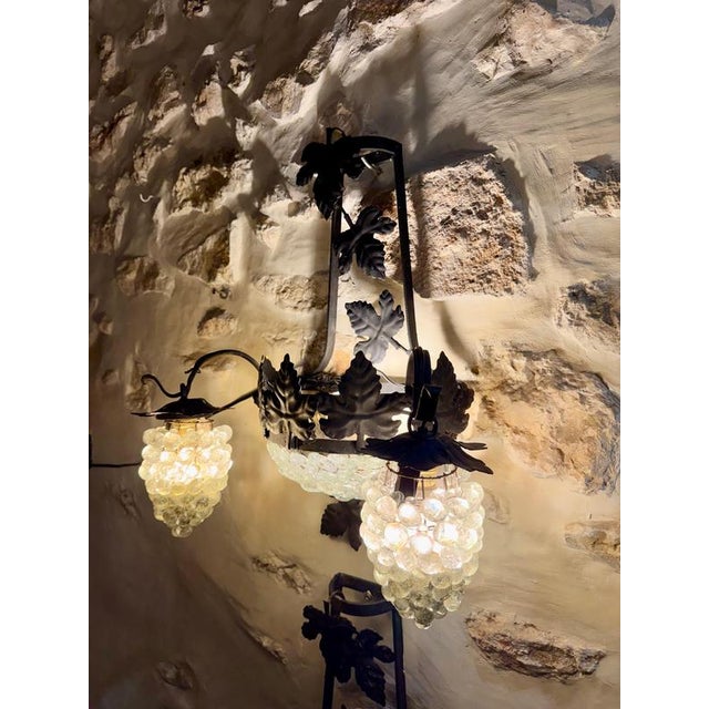 Venetian Wrought Iron and Murano Glass Grape-Cluster Wall Sconces, Italy, 1940s, Set of 2 For Sale - Image 3 of 11
