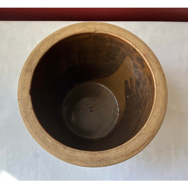 Antique Stone Ware Crock With Early Us Federal Patriotic Eagle and Canons Flag For Sale - Image 10 of 11