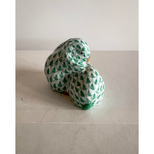 Herend Herend Hand-Painted Green Fishnet Bunny Couple Figurine, Hungary, Late 20th Century For Sale - Image 4 of 10