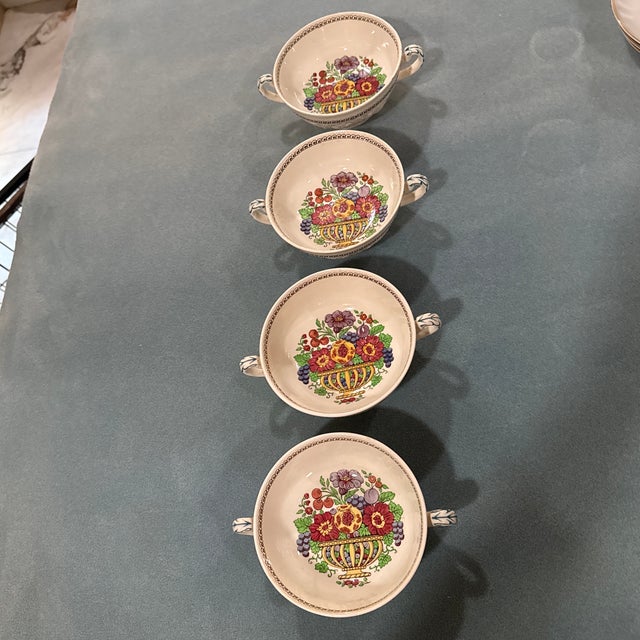 Ceramic Early 20th Century Wedgwood Windermere Patrician Pattern Handled Soup Bowl - Set of 4 For Sale - Image 7 of 7