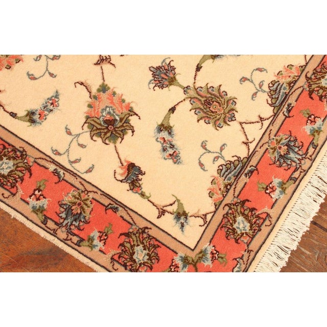 Middle Eastern Rug in Wool For Sale - Image 5 of 8