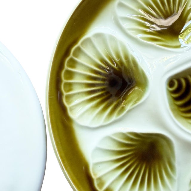 Early 20th Century Early 20th Century Set of 8 Green French Majolica Oyster Plates & Platter Moulin Des Loups Orchies For Sale - Image 5 of 7