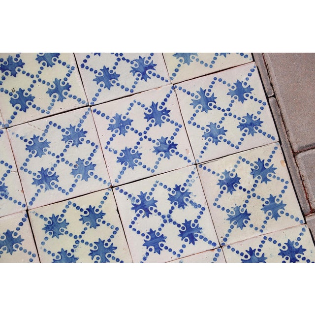 19th Century Portuguese Quatrefoil Tiles Set of 25 Blue & Antique White Decorative For Sale - Image 9 of 16