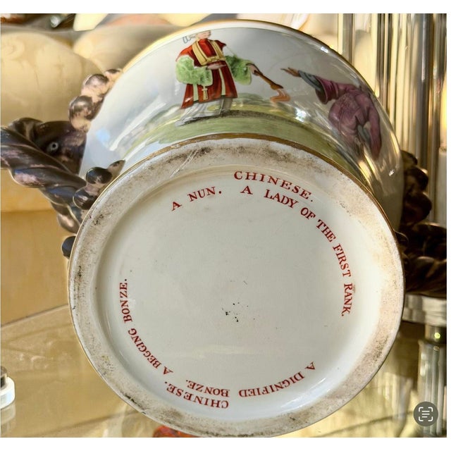 Chinese Antique Old Paris Porcelain Cachepot Jardenier Flower Pot W Chinese Motif For Sale - Image 3 of 3