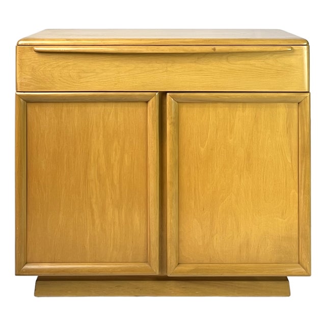 Mid-Century Modern Heywood-Wakefield "Wheat" Solid Birch Credenza / Cabinet (Model M 541, Dated 1957) For Sale
