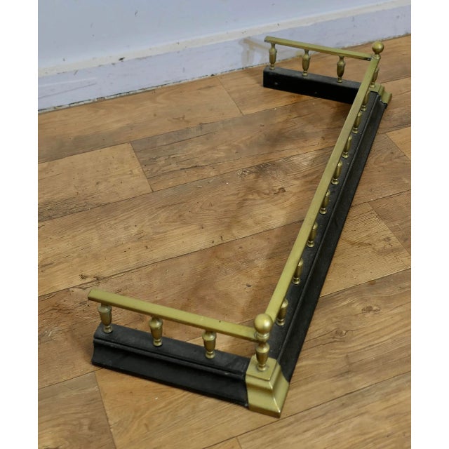 Victorian Brass and Iron Fender For Sale - Image 3 of 6