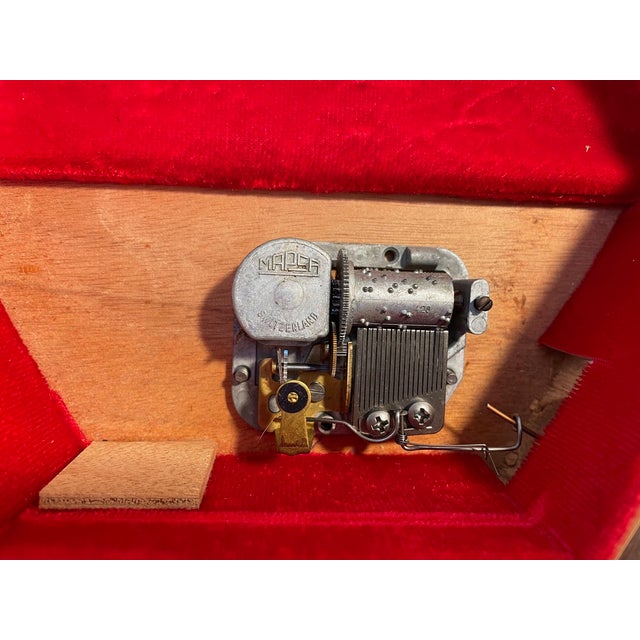 1970s Italian Hexagon Marquetry Musical Jewelry Box For Sale - Image 10 of 12