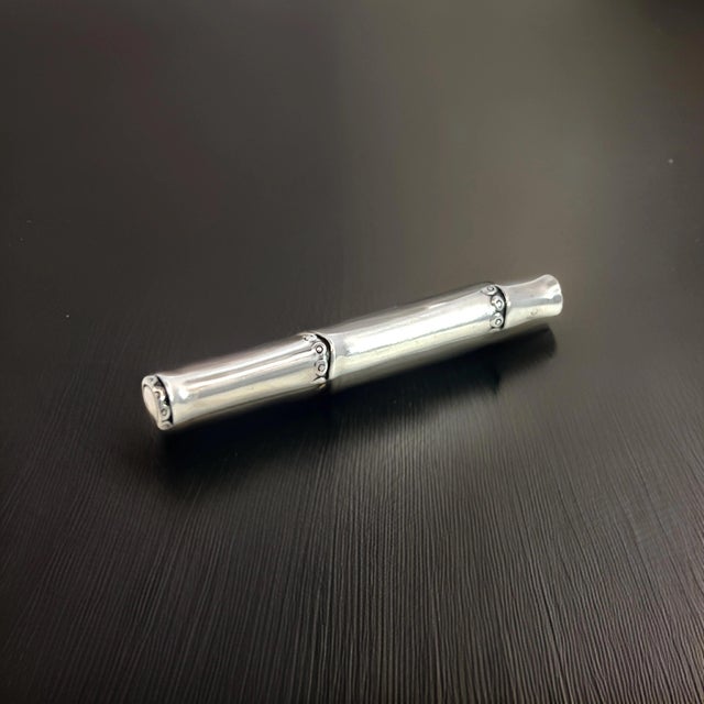 John Hardy Estate Bamboo Brooch Pin Sterling Silver JH101 DETAILS Style: Bamboo brooch Weight: 7.3 Grams Metal: Sterling...