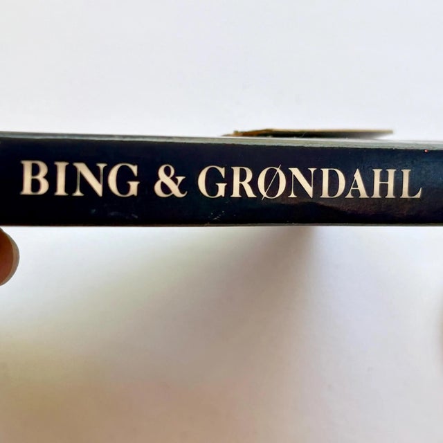 Vintage Bing & Grøndahl Ornament "Independence Hall" From the "Chirstmas in America" Limited Edition - Blue White Porcelain For Sale In Miami - Image 6 of 8