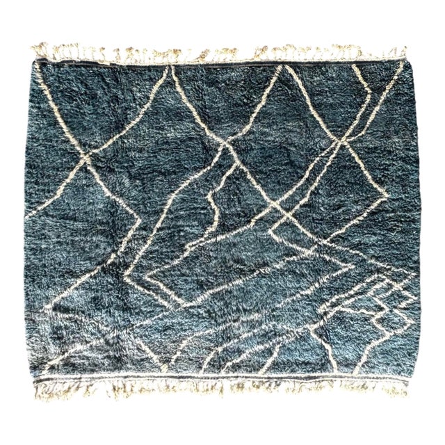 Luxury Moroccan Beni Mrirt Rug – Handwoven Atlas Wool Berber Carpet With Abstract Geometric Design For Sale