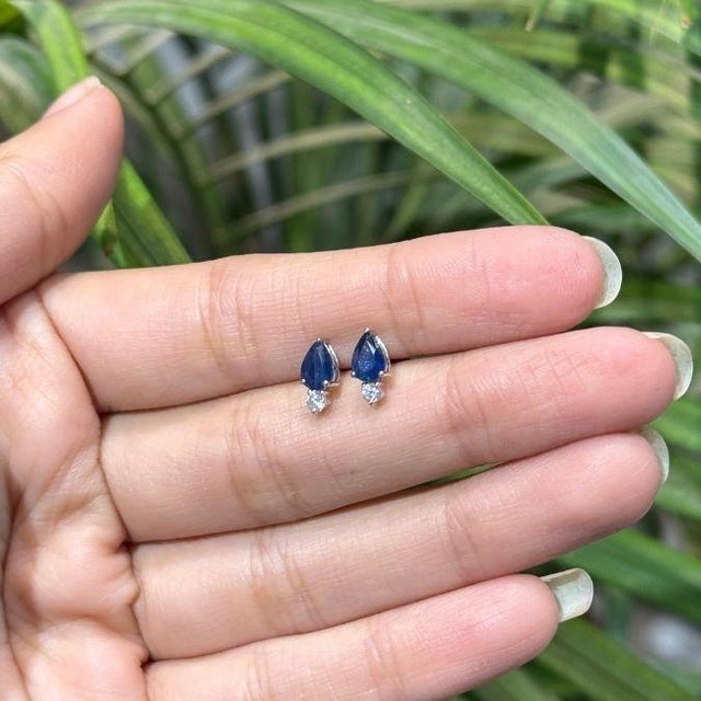 Asian Antique Minimalist 1.08ct Pear-Cut Blue Sapphire & Diamond Stud Earrings 14k Gold- A Pair For Sale - Image 3 of 15