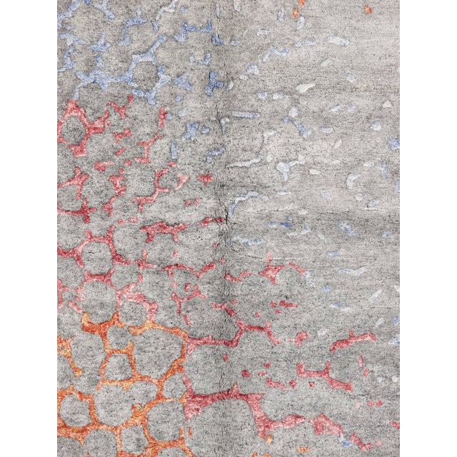 Contemporary Modern Hand-Knotted Wool & Silk Rug 5'6" X 7'10" For Sale - Image 3 of 4