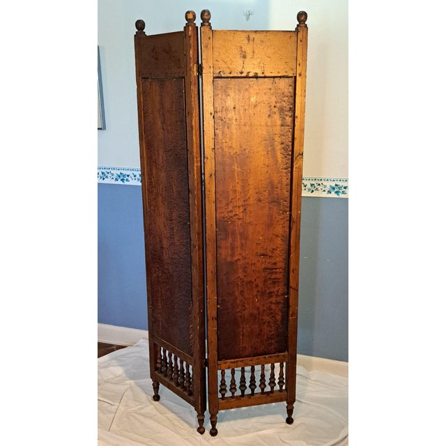 Victorian Victorian-Style Antique 2-Panel Wooden Room Divider Screen, Hand-Painted Leaf Design For Sale - Image 3 of 10