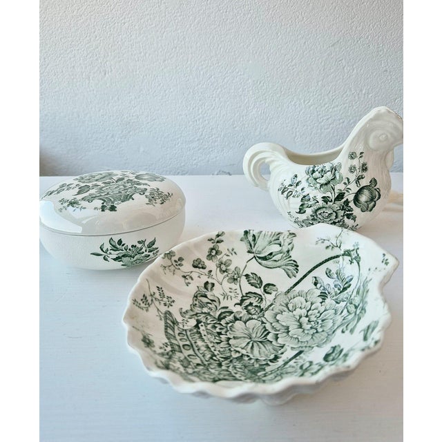 Vintage English Green Transferware Vanity Set by Crown Devon Fieldings, 1940s, Set of 3 For Sale - Image 15 of 15
