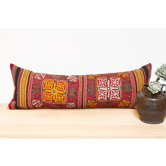 Our antique Jaislmer pillow, an exquisite decorative fabric with a deep-rooted history. Crafted from antique fabric, this...