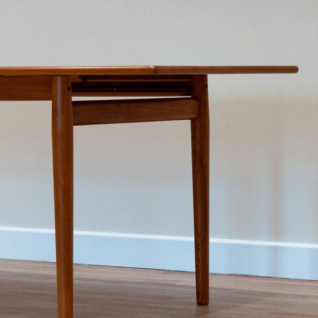 Mid-Century Modern Danish Teak Extending Dining Table by Johannes Andersen For Sale - Image 12 of 14