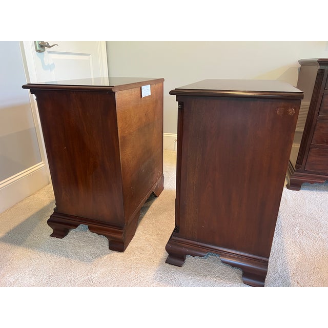 Henkel Harris Henkel Harris 116 Bedside Chests (2) in #29 Classic Henkel Mahogany, A Pair For Sale - Image 4 of 6