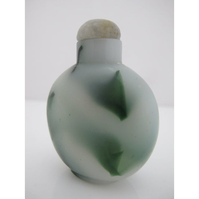 Chinese Vintage Chinese Beijing Green Splash Glass Snuff Bottle For Sale - Image 3 of 10