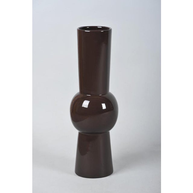 This original ceramic vase originates from 1960s Czechoslovakia and stylistically belongs to the Mid-Century period. Its...
