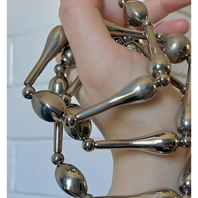 Metal 1970s Vintage Modernist Silver-Tone Sculptural Teardrop Statement Necklace – 94g For Sale - Image 7 of 8