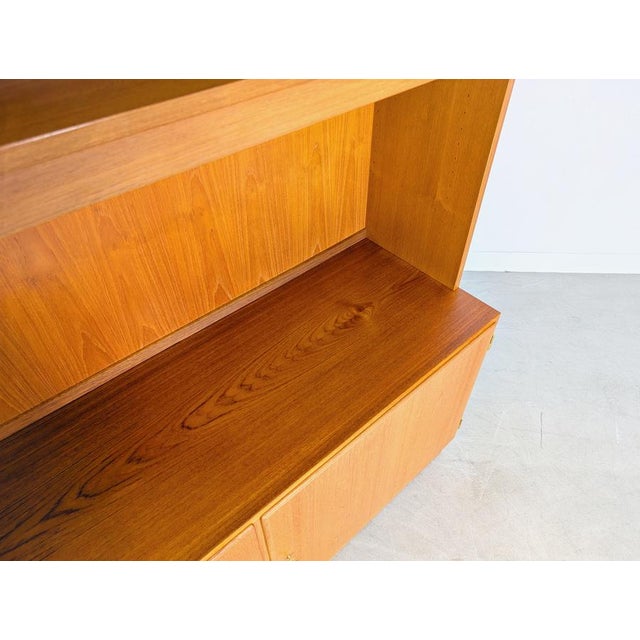 Brown Mid-Century Bookcase in Teak by Poul Hundevad, 1960s For Sale - Image 8 of 18