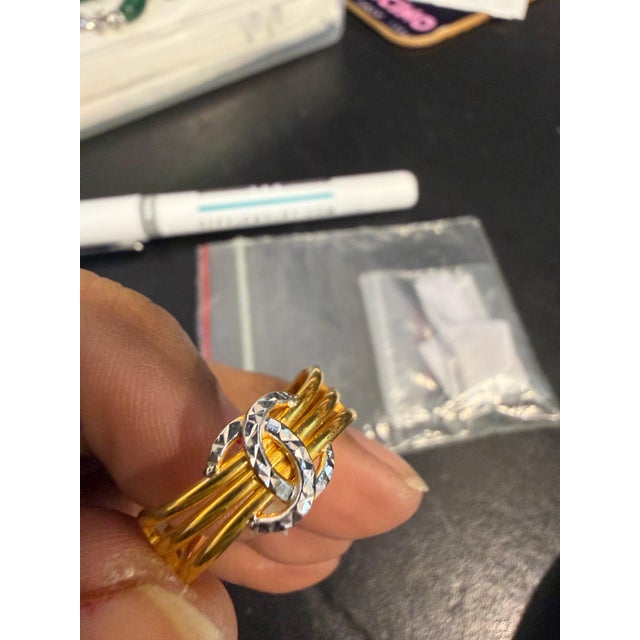 2020s Three Band Two Tone 22 Karat Yellow Gold , 4.5 Gm , CC Ring Size 8.5 For Sale - Image 5 of 8