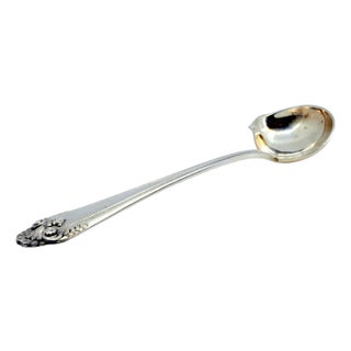 Silver Sauce Spoon with Raised Grooves on the Handle For Sale