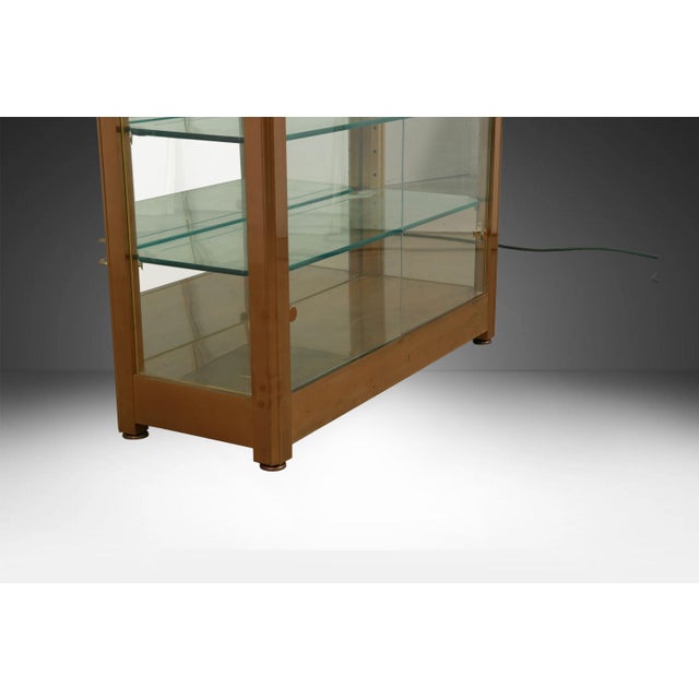 Vintage Mid-Century Hollywood Regency Brass Glass Lighted Curio Cabinet Vitrine For Sale In Baltimore - Image 6 of 18