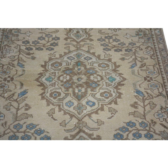 Vintage Turkish Hand Knotted Wool Rug, 2'8''x9'9'' For Sale - Image 4 of 4