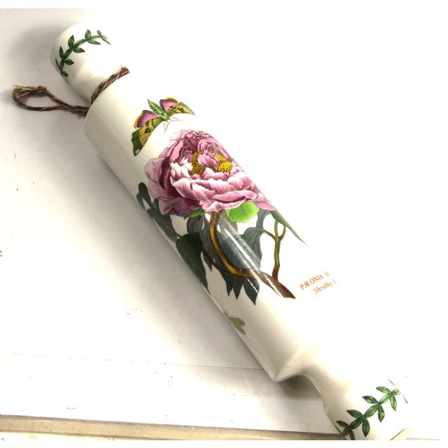 Unused Portmeirion "Botanic Garden" design rolling pin with Peonia Moutan pattern. 14" x approximately 4" diameter.